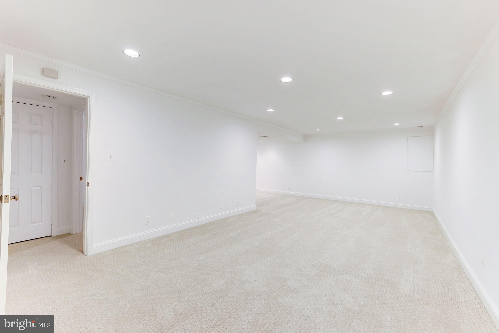 9025 Edgepark Road Vienna, VA 22182 - Photo 23 of 30 Gallery Image 23