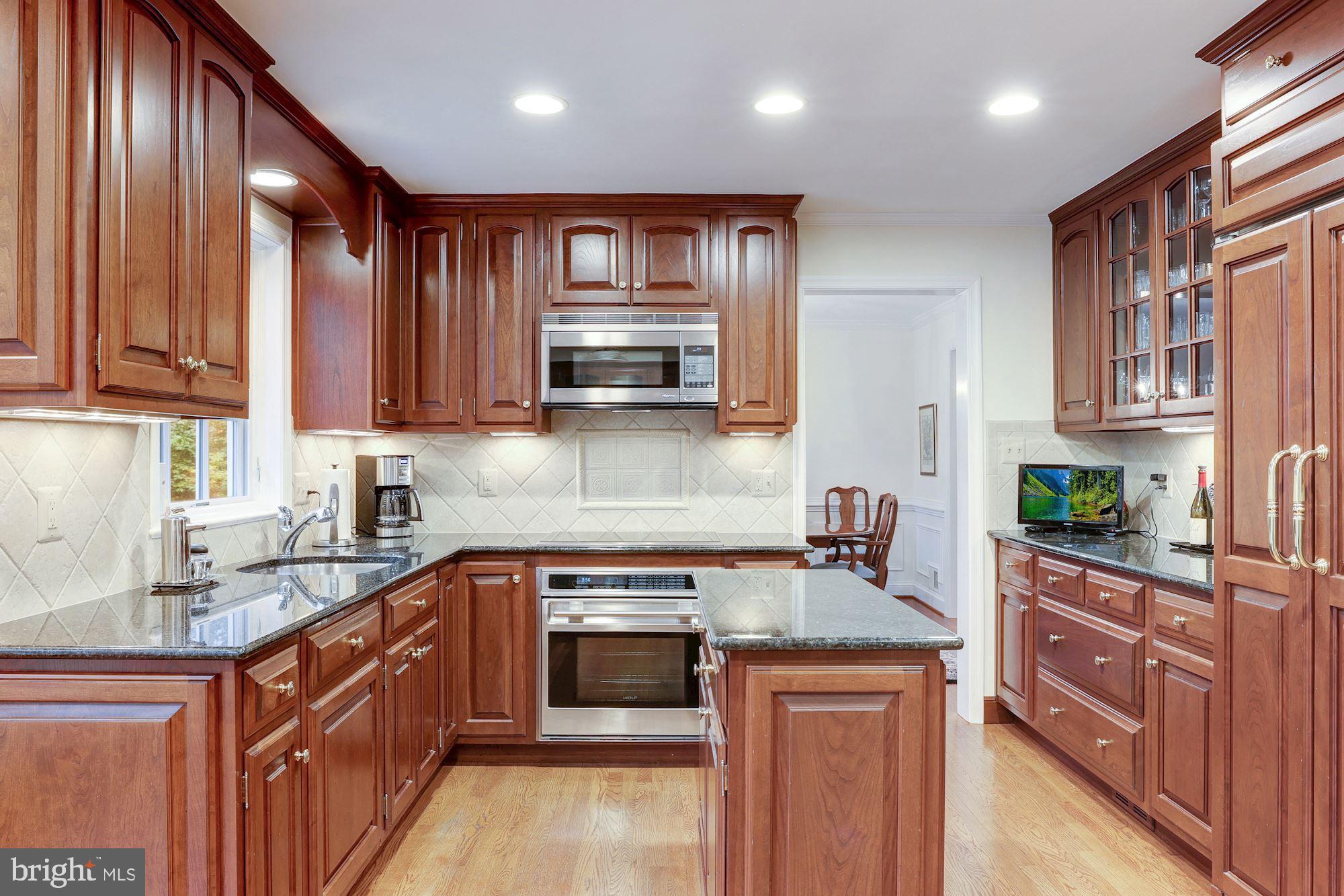 9025 Edgepark Road Vienna, VA 22182 - Photo 10 of 30 Gallery Image 10