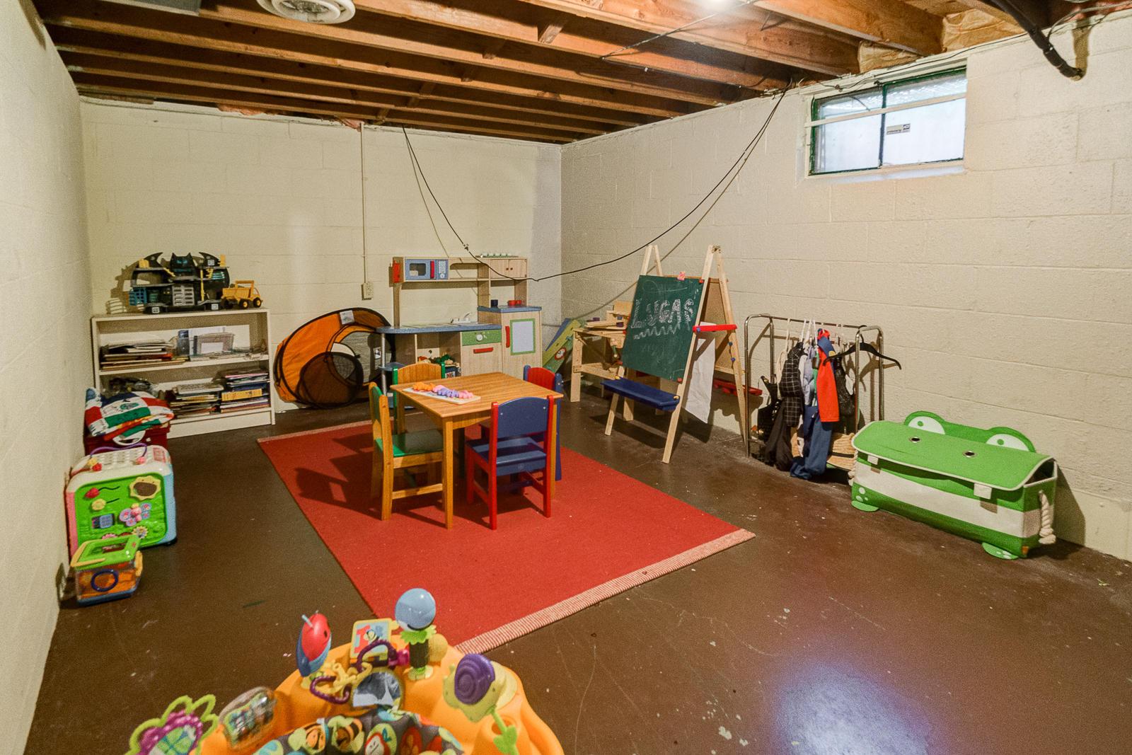 2078 Milden Road Columbus, OH 43221 - Photo 19 of 27
