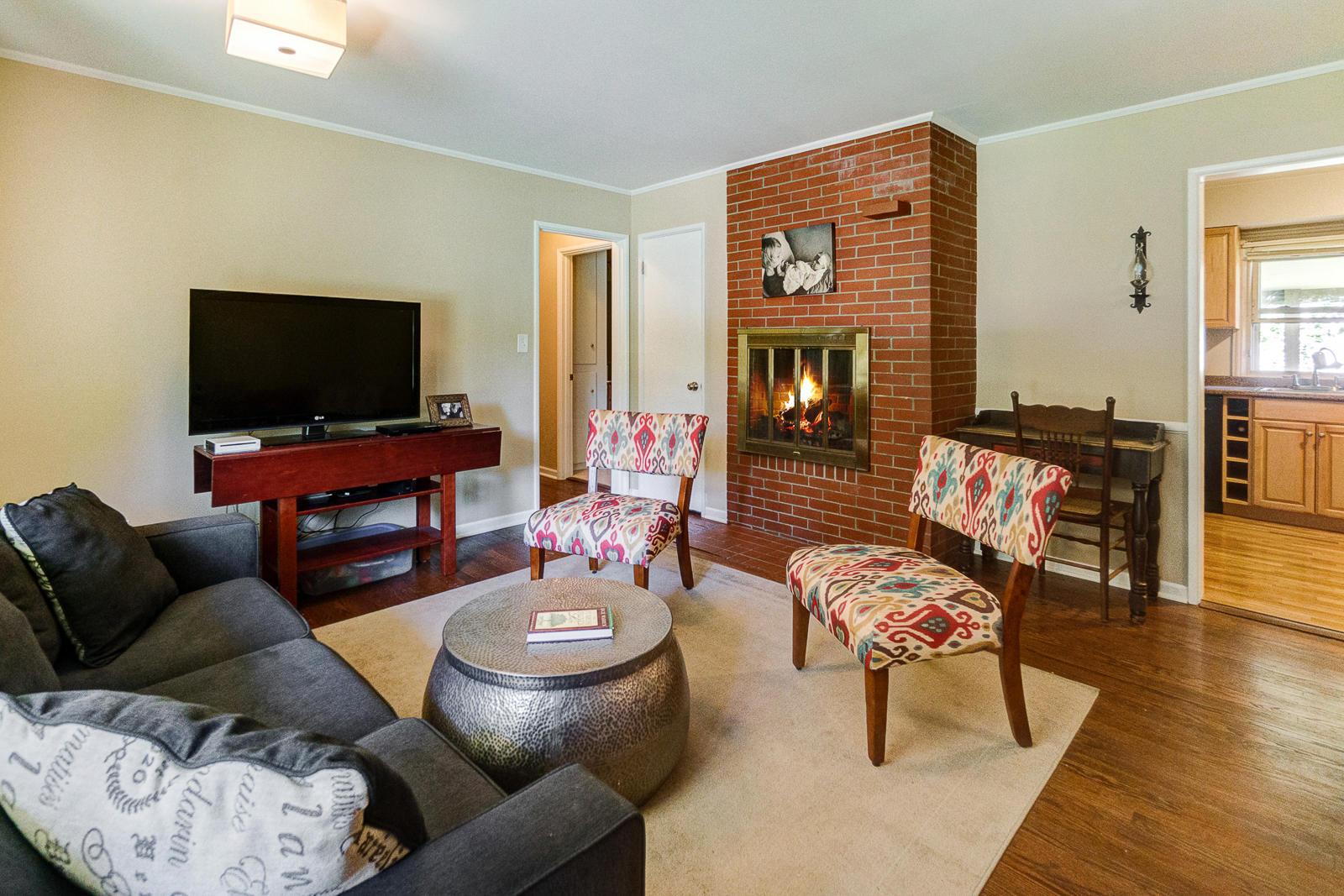 2078 Milden Road Columbus, OH 43221 - Photo 3 of 27