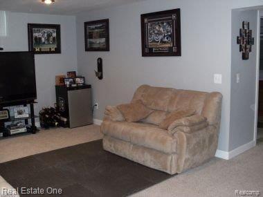 2735 Weaverton Rochester, MI 48307 - Photo 7 of 21 LR6.JPG