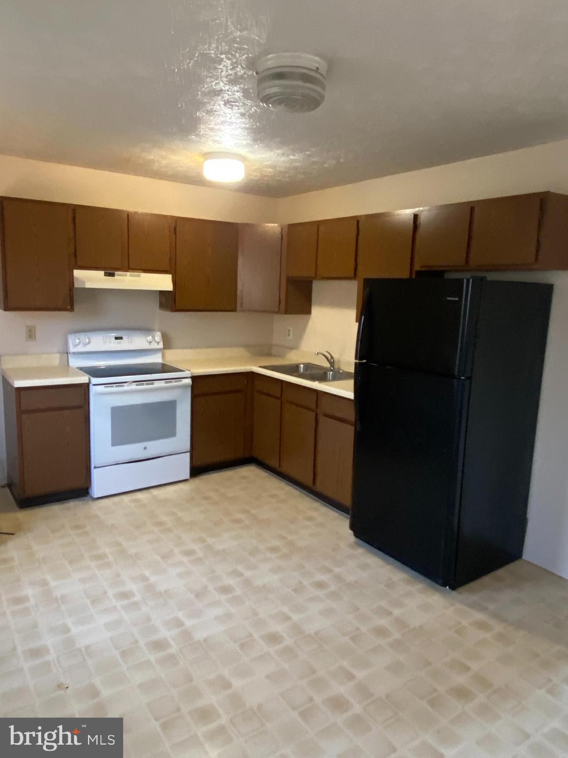 116 Cascade Circle Stephens City, VA 22655 - Photo 3 of 14 Kitchen