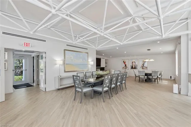 $1,700,000 | 4251 Gulf Shore Boulevard North, Unit 6A, Naples, FL 34103