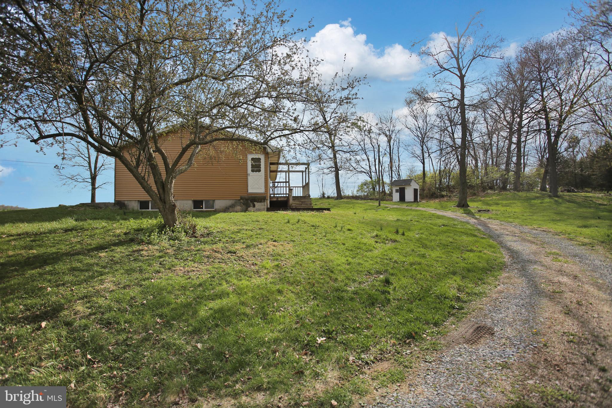 2117 Quarry Road Lebanon, PA 17046 - Photo 17 of 22 Gallery Image 17