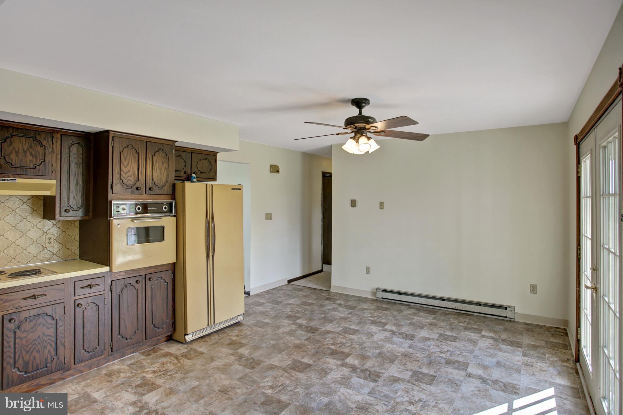 2117 Quarry Road Lebanon, PA 17046 - Photo 4 of 22 Gallery Image 4