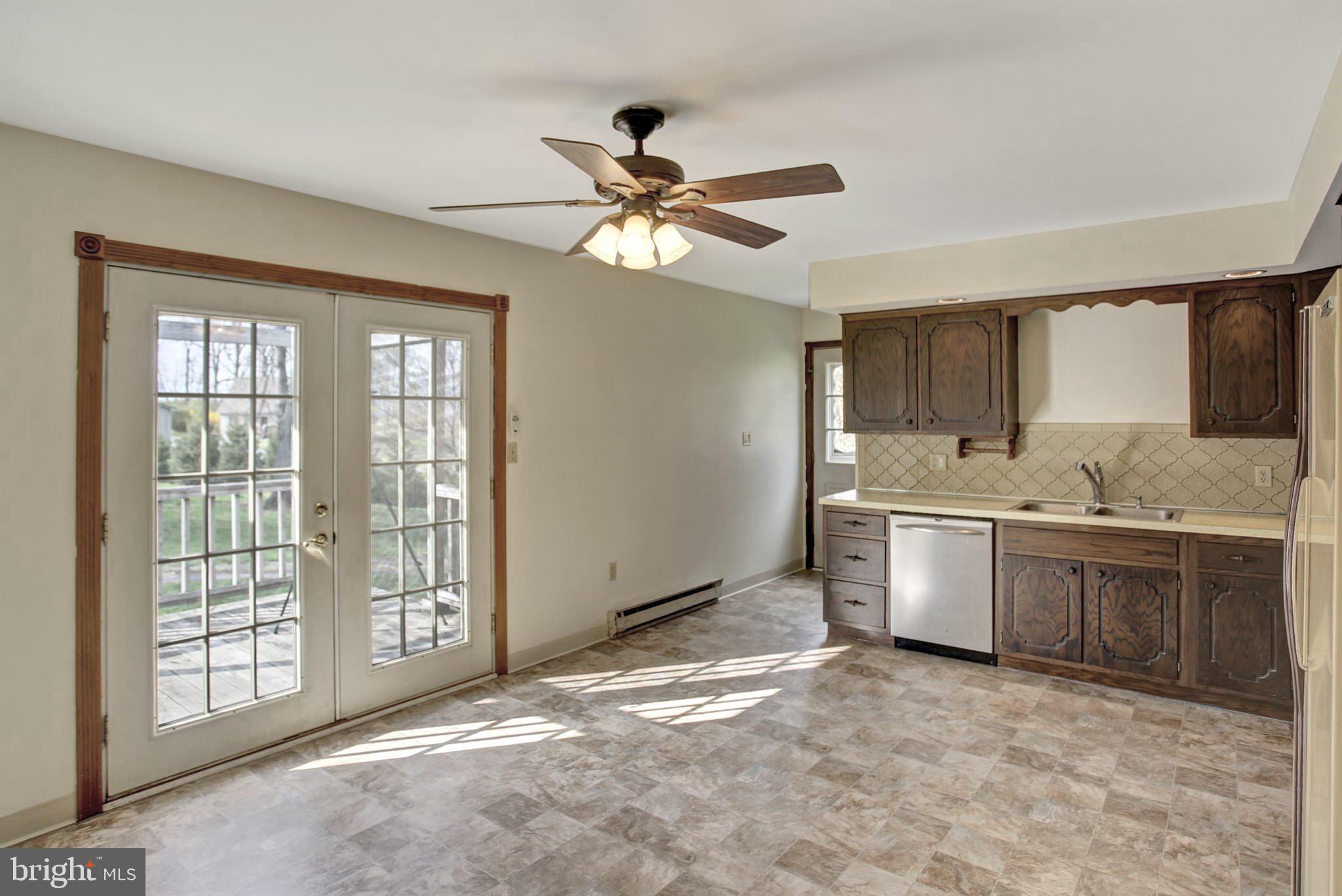 2117 Quarry Road Lebanon, PA 17046 - Photo 5 of 22 Gallery Image 5