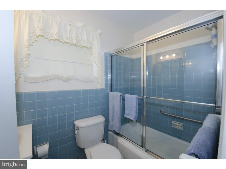 438 Brookwood Road Wayne, PA 19087 - Photo 12 of 24 Master Bathroom