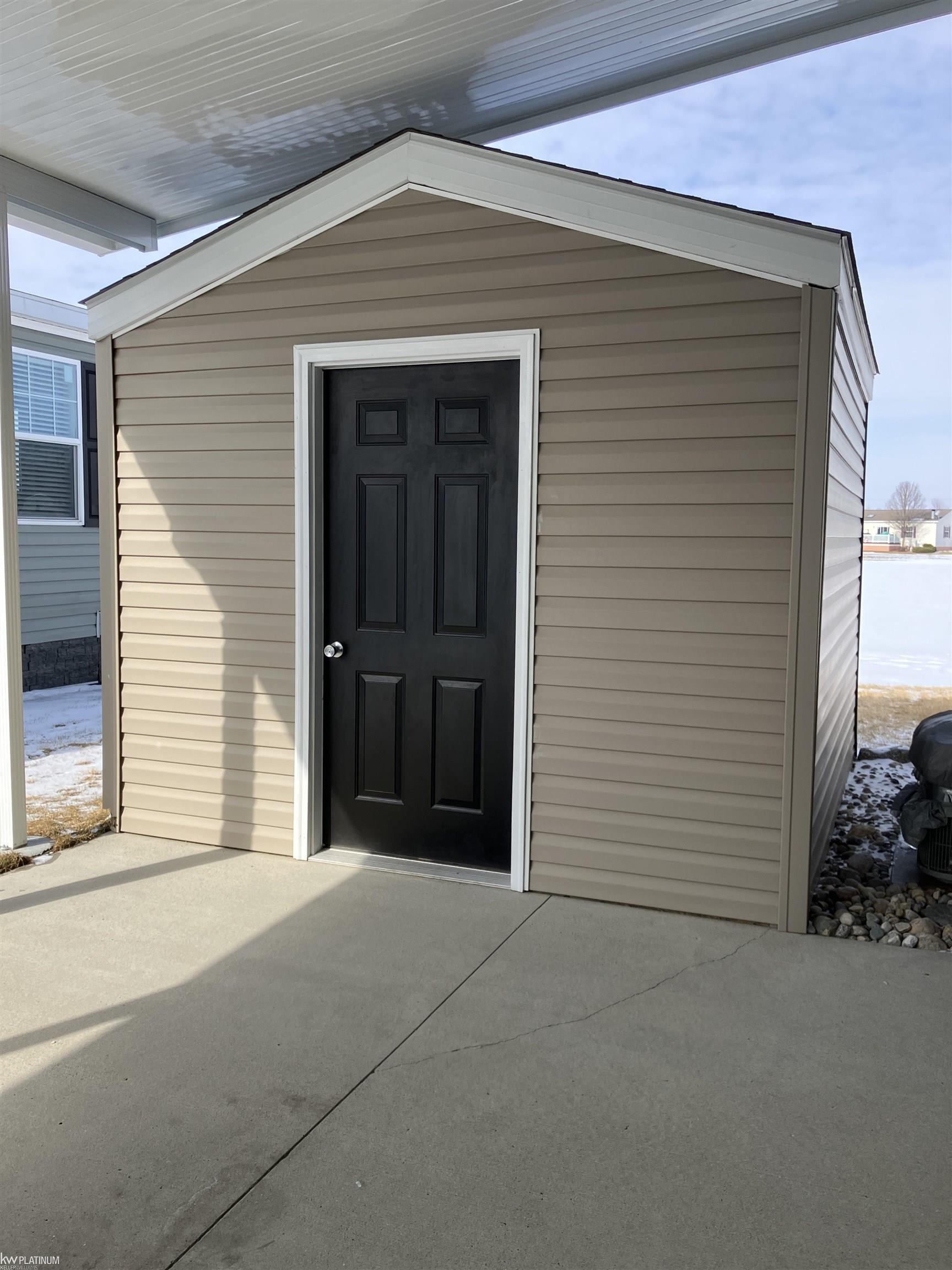 57435 Mill Point Road New Haven, MI 48048 - Photo 32 of 40 50166462-ce0fb32b-a5a2-45ad-b18d-df203bc0b17a.JPG