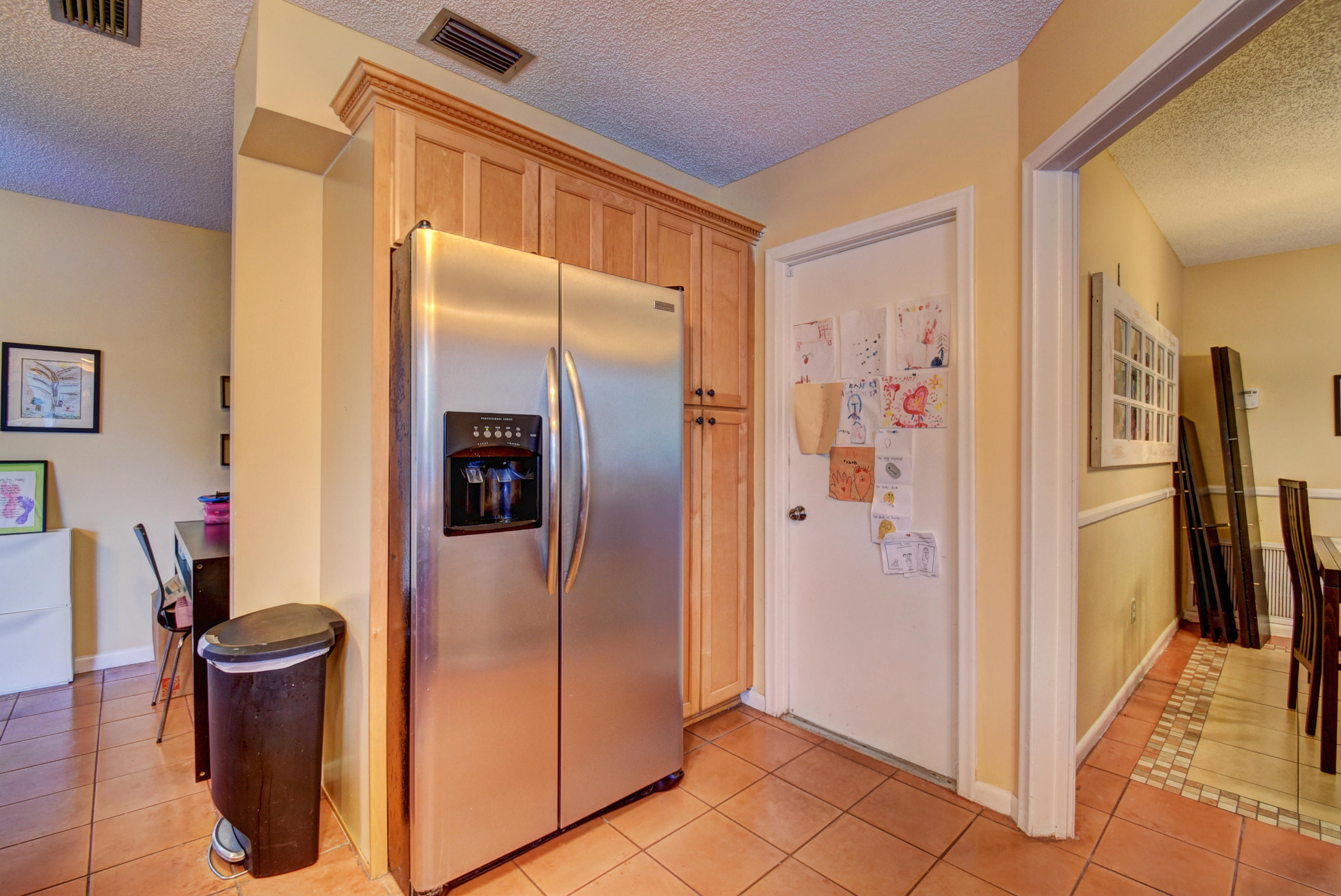 11054 Delta Circle Boca Raton, FL 33428 - Photo 10 of 24 kitchen
