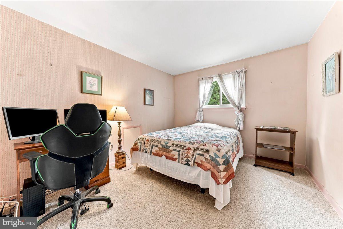 1336 Lindsay Lane Rydal, PA 19046 - Photo 28 of 44 Bedroom 3
