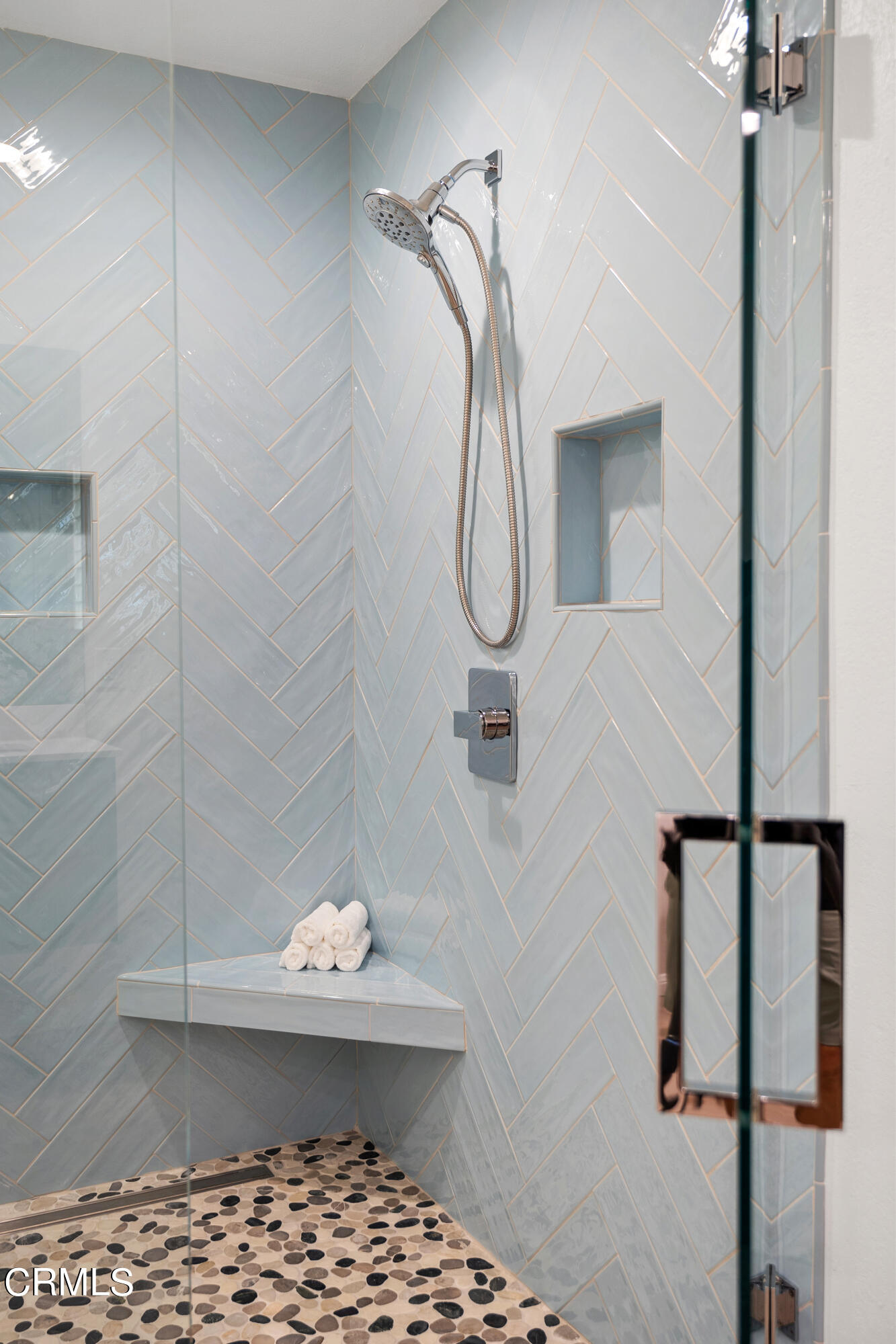 3736 Ocean Drive Oxnard, CA 93035 - Photo 32 of 35 a bathroom with a shower