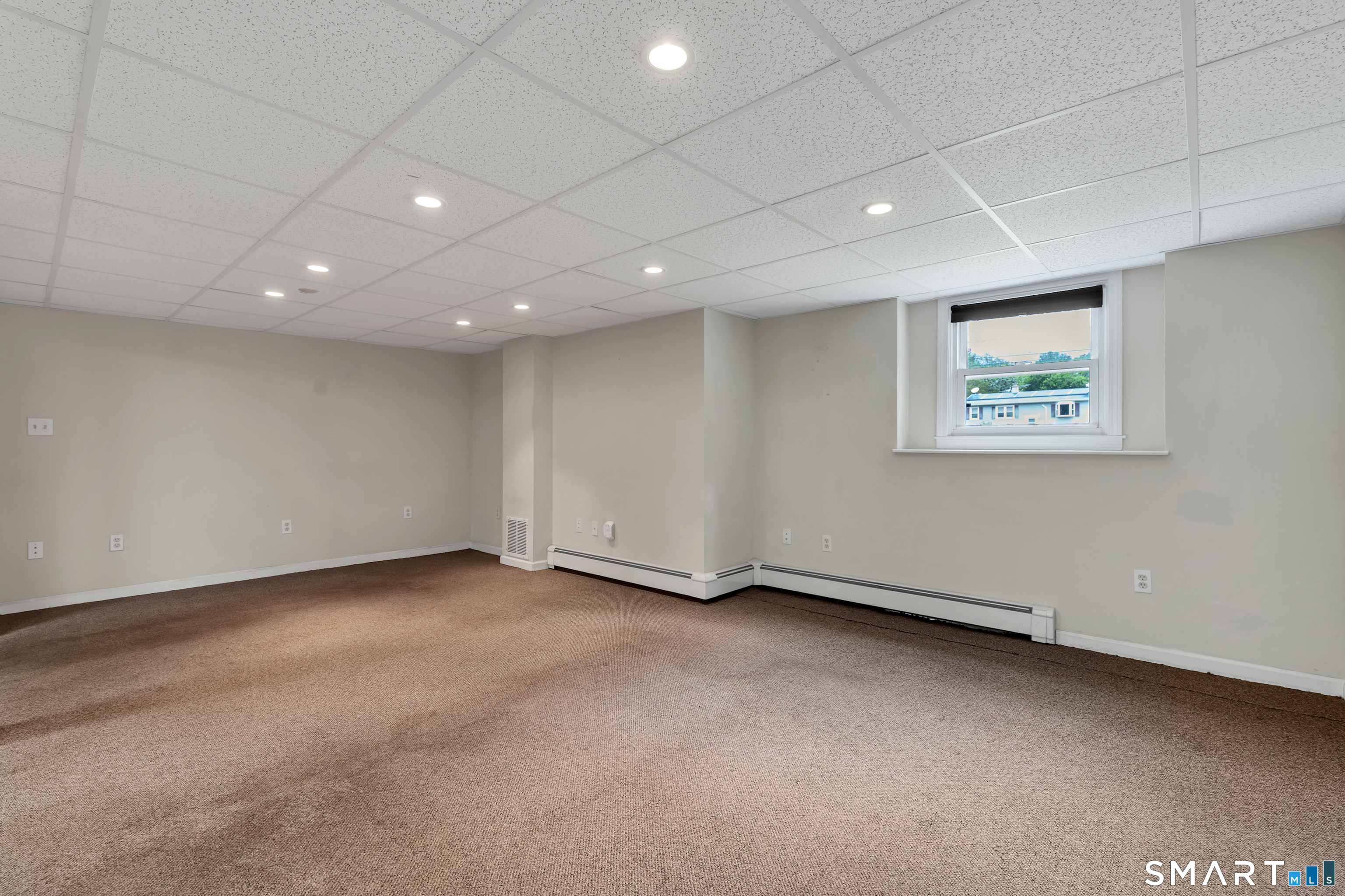 688 Raymond Hill Road Montville, CT 06370 - Photo 34 of 40