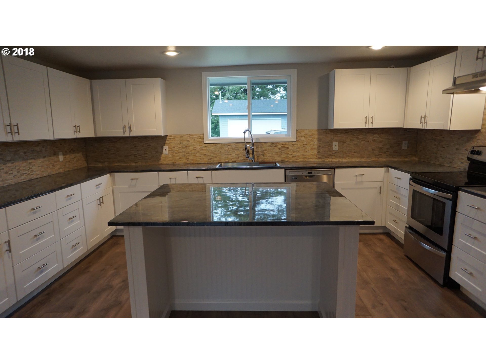 2015 Maple Street Myrtle Point, OR 97458 - Photo 4 of 26 Gallery Image 4