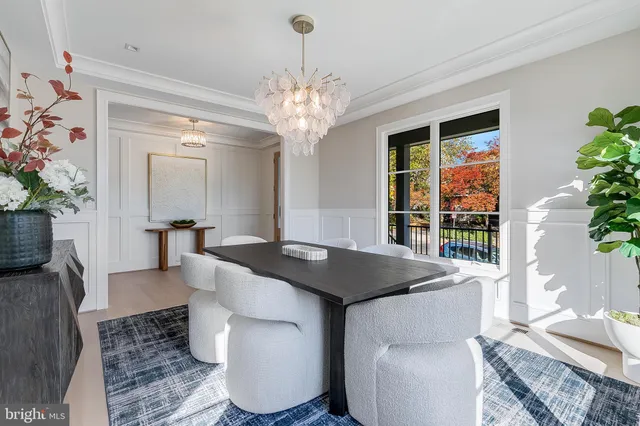 $2,850,000 | 4102 18th Road North, Arlington, VA 22207