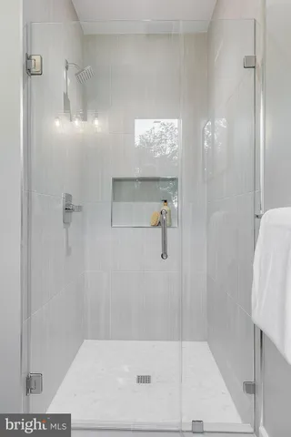 $2,850,000 | 4102 18th Road North, Arlington, VA 22207