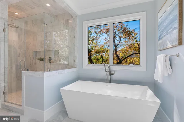 $2,850,000 | 4102 18th Road North, Arlington, VA 22207