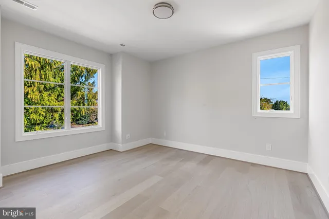 $2,850,000 | 4102 18th Road North, Arlington, VA 22207