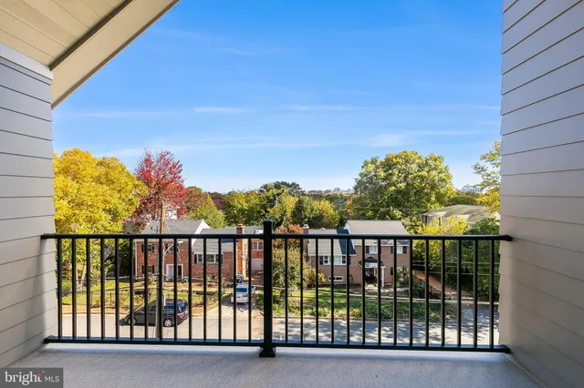 $2,850,000 | 4102 18th Road North, Arlington, VA 22207