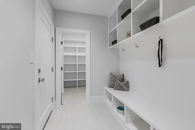 $2,850,000 | 4102 18th Road North, Arlington, VA 22207