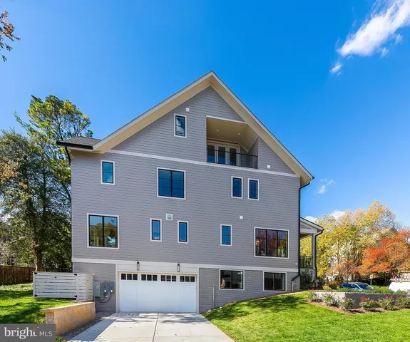 $2,850,000 | 4102 18th Road North, Arlington, VA 22207