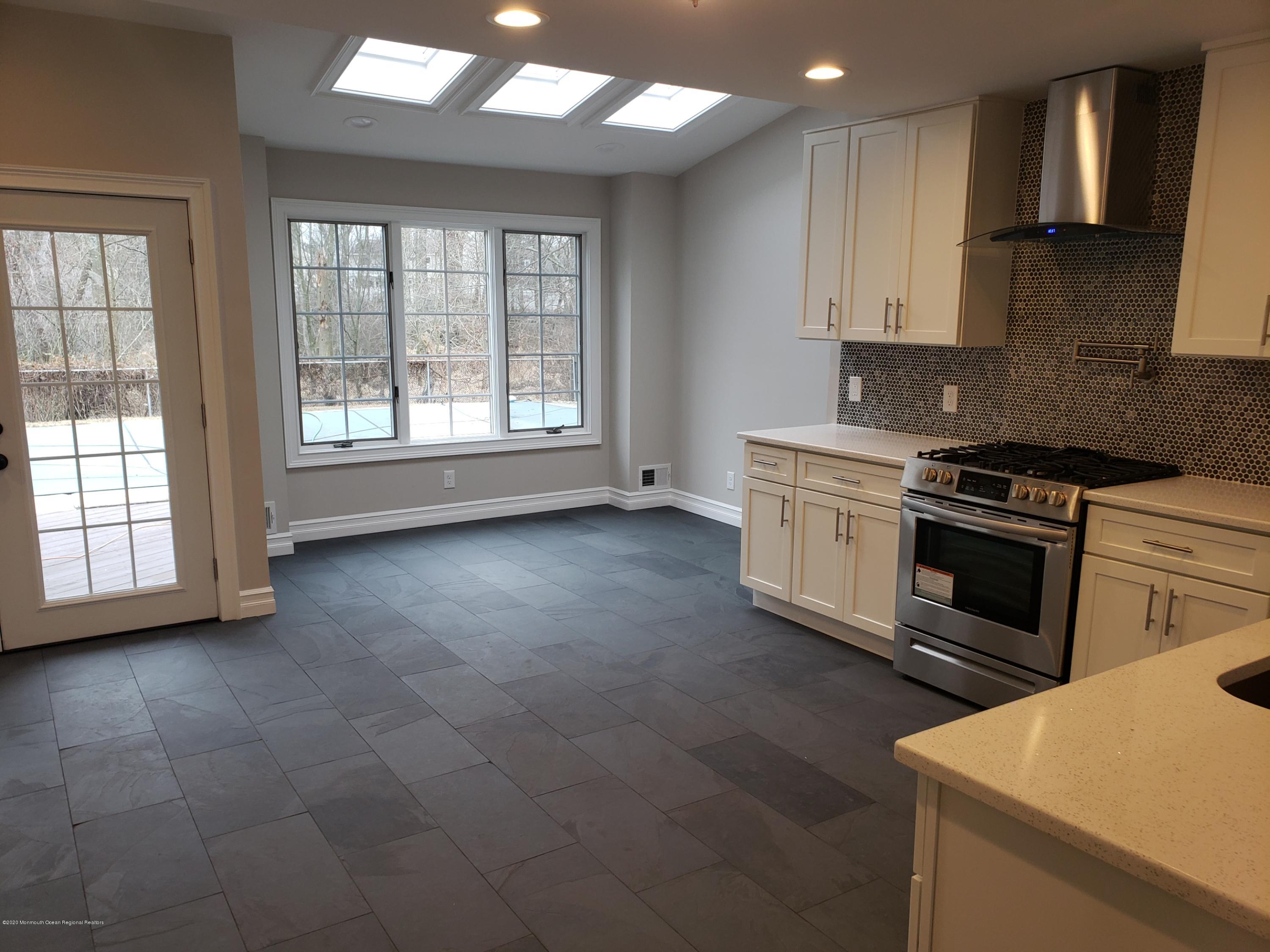 38 Appleton Drive Hazlet, NJ 07730 - Photo 11 of 21 20200205_112331