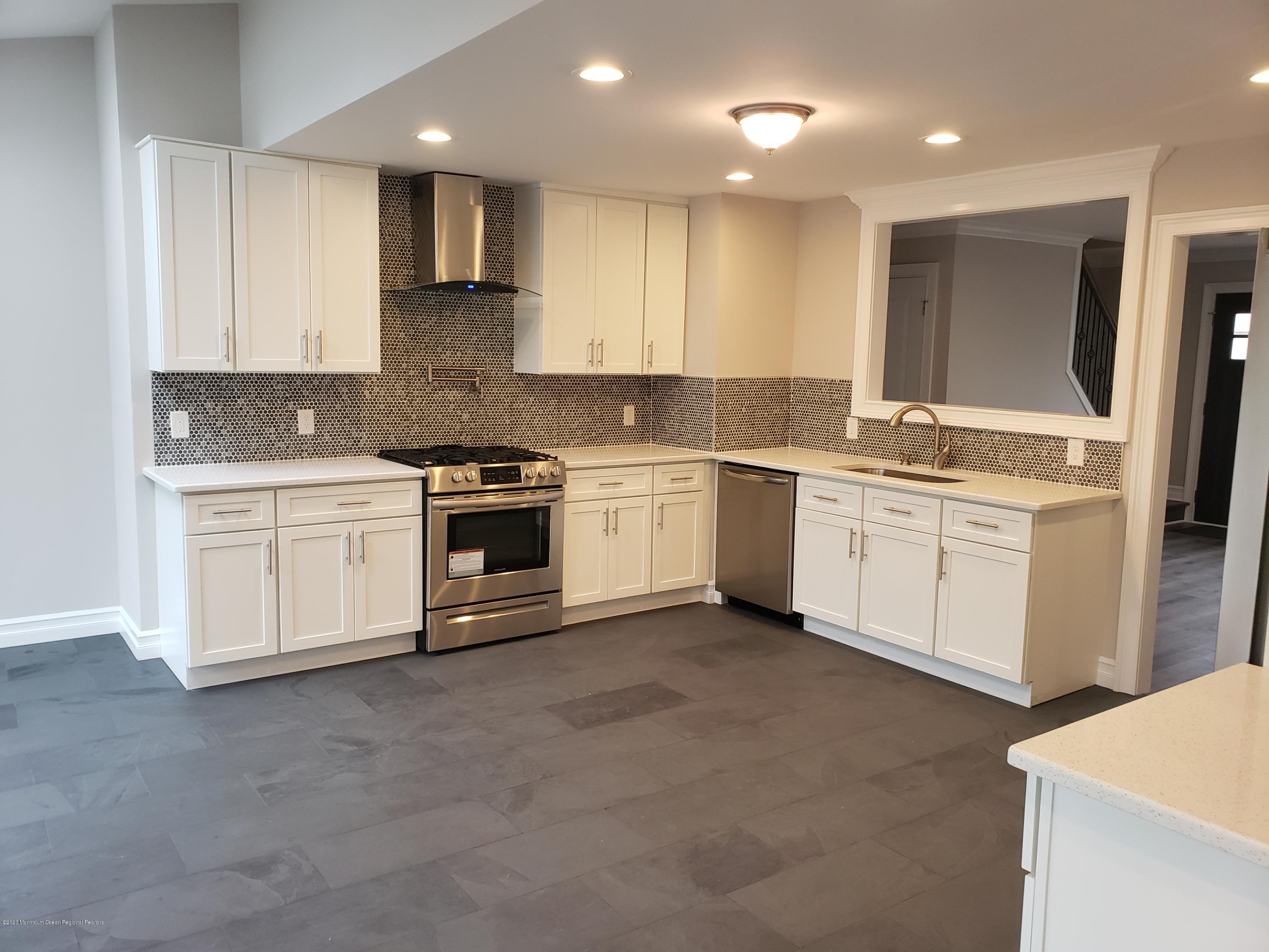 38 Appleton Drive Hazlet, NJ 07730 - Photo 8 of 21 20200205_112347