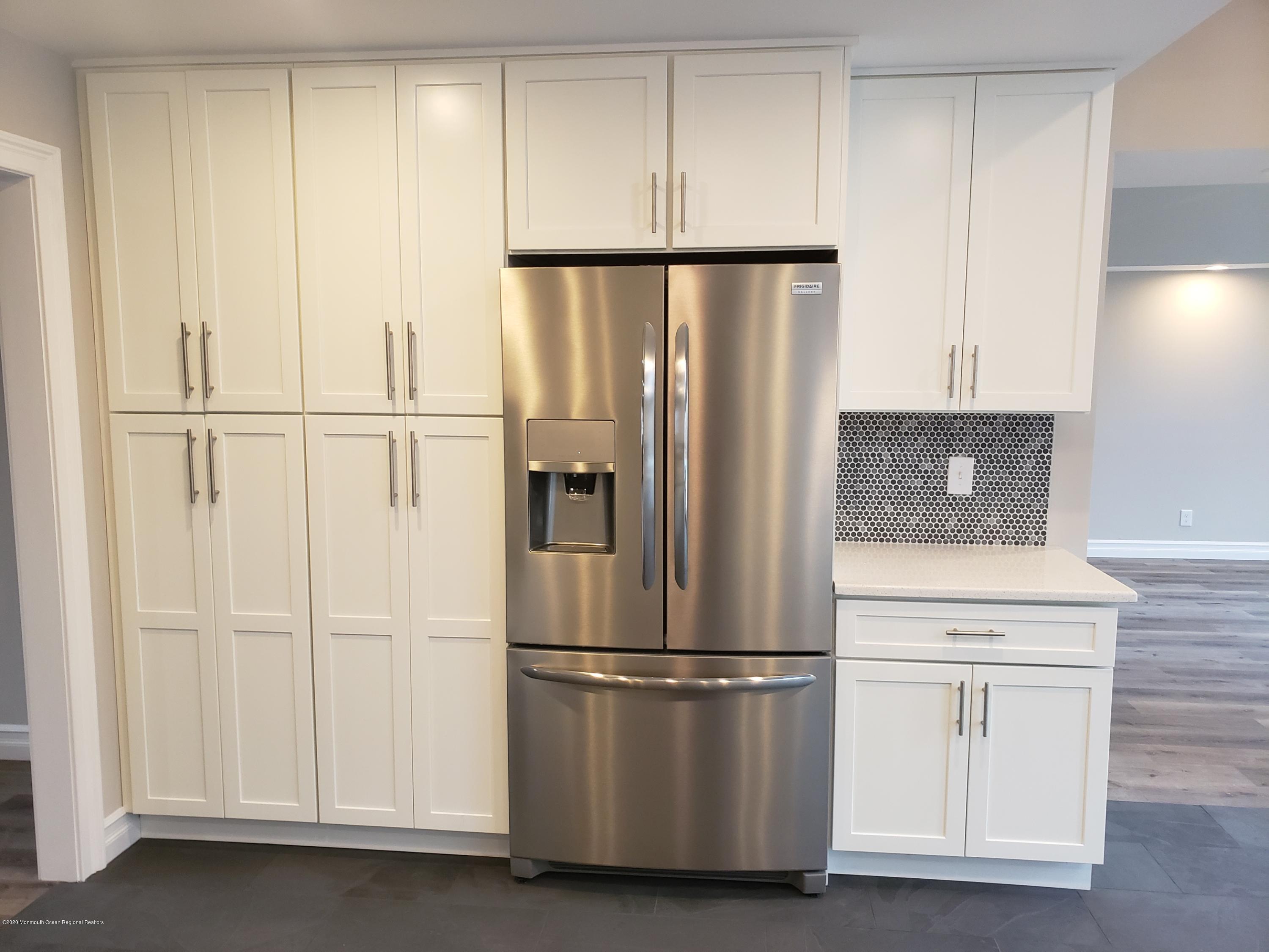 38 Appleton Drive Hazlet, NJ 07730 - Photo 9 of 21 20200205_112357