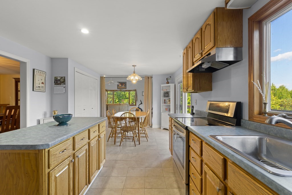 77 Slough Road Harvard, MA 01451 - Photo 13 of 36