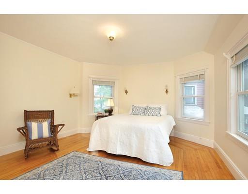 17 Oxford Road Newton, MA 02459 - Photo 9 of 14