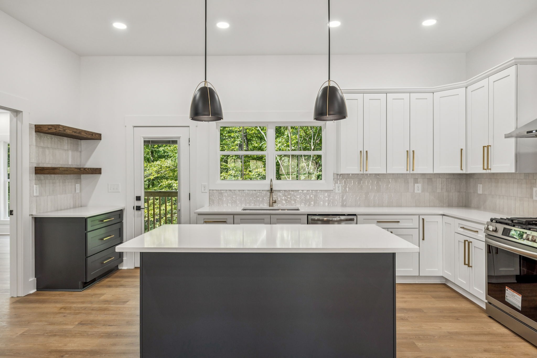 304 Cherokee Drive White Bluff, TN 37187 - Photo 4 of 29