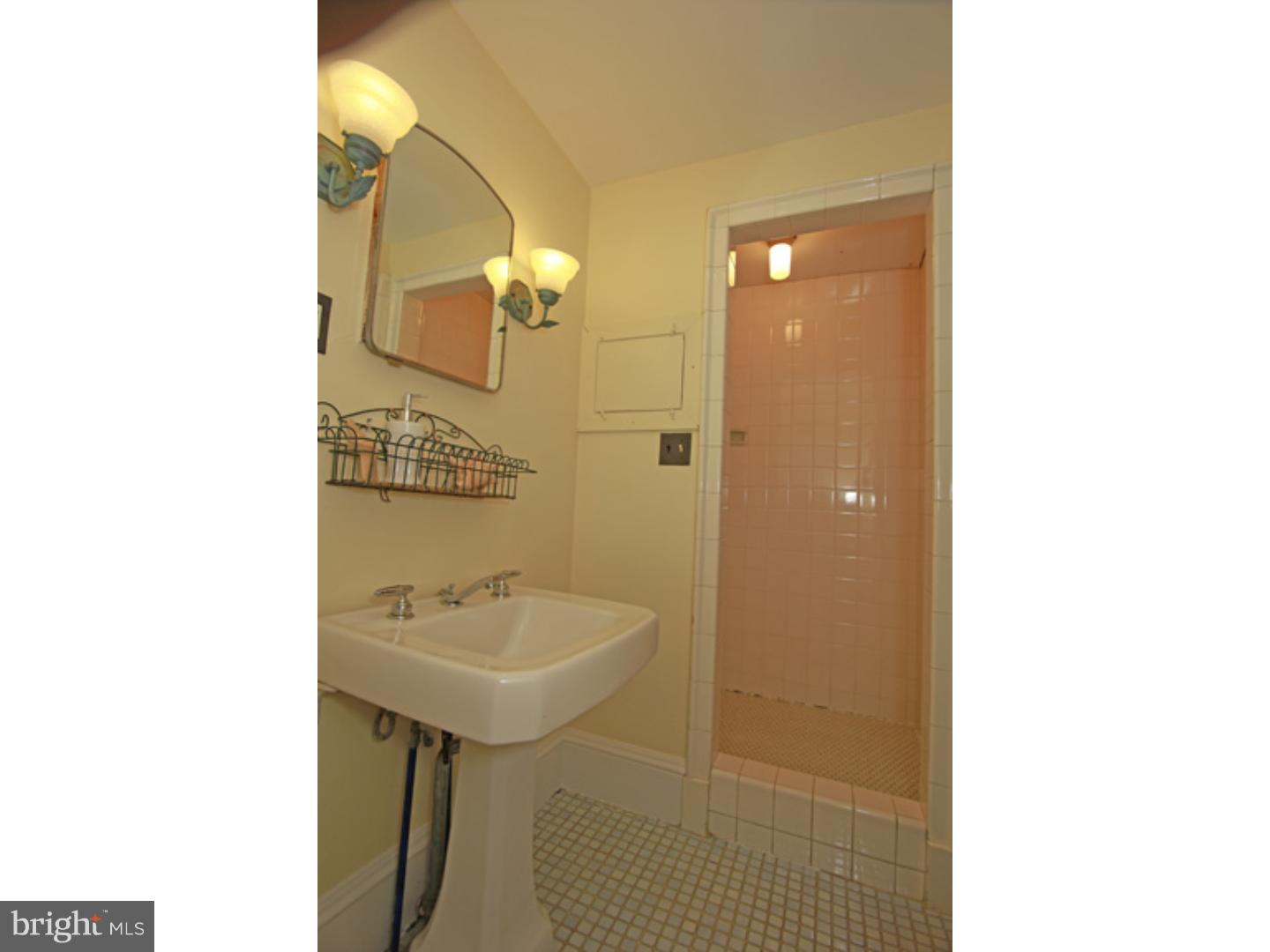 6704 Cresheim Road Philadelphia, PA 19119 - Photo 14 of 25 Master Bathroom