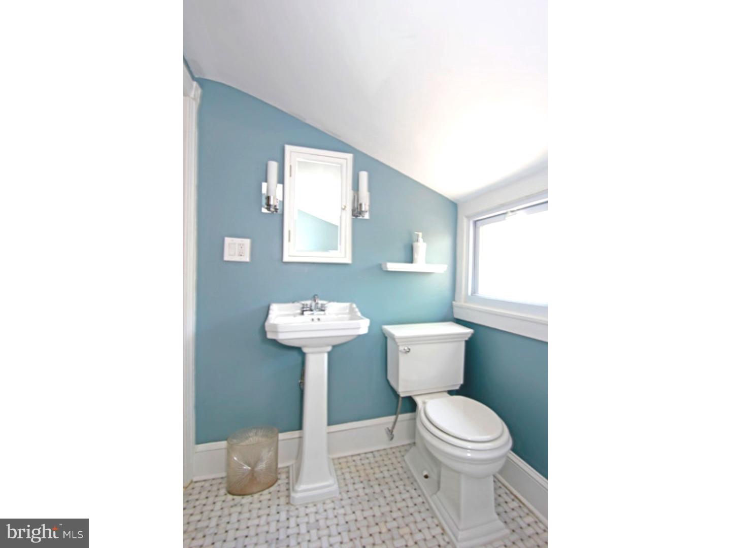 6704 Cresheim Road Philadelphia, PA 19119 - Photo 22 of 25 Bathroom