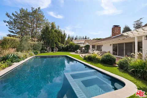 $2,250,000 | 5130 Woodley Avenue, Encino, CA 91436