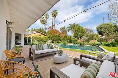 $2,250,000 | 5130 Woodley Avenue, Encino, CA 91436