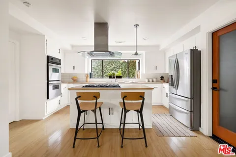 $2,250,000 | 5130 Woodley Avenue, Encino, CA 91436