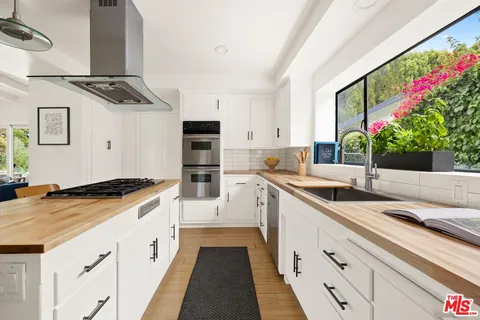 $2,250,000 | 5130 Woodley Avenue, Encino, CA 91436