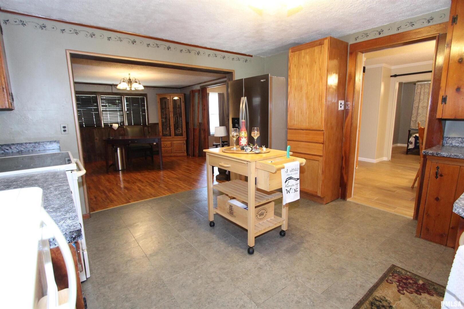 1316 Florence Avenue Clinton, IA 52732 - Photo 15 of 28