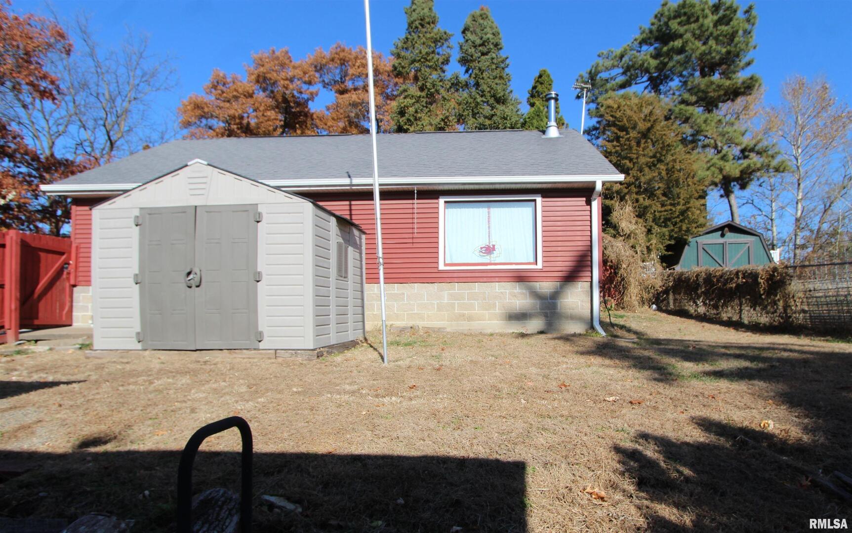 1316 Florence Avenue Clinton, IA 52732 - Photo 5 of 28