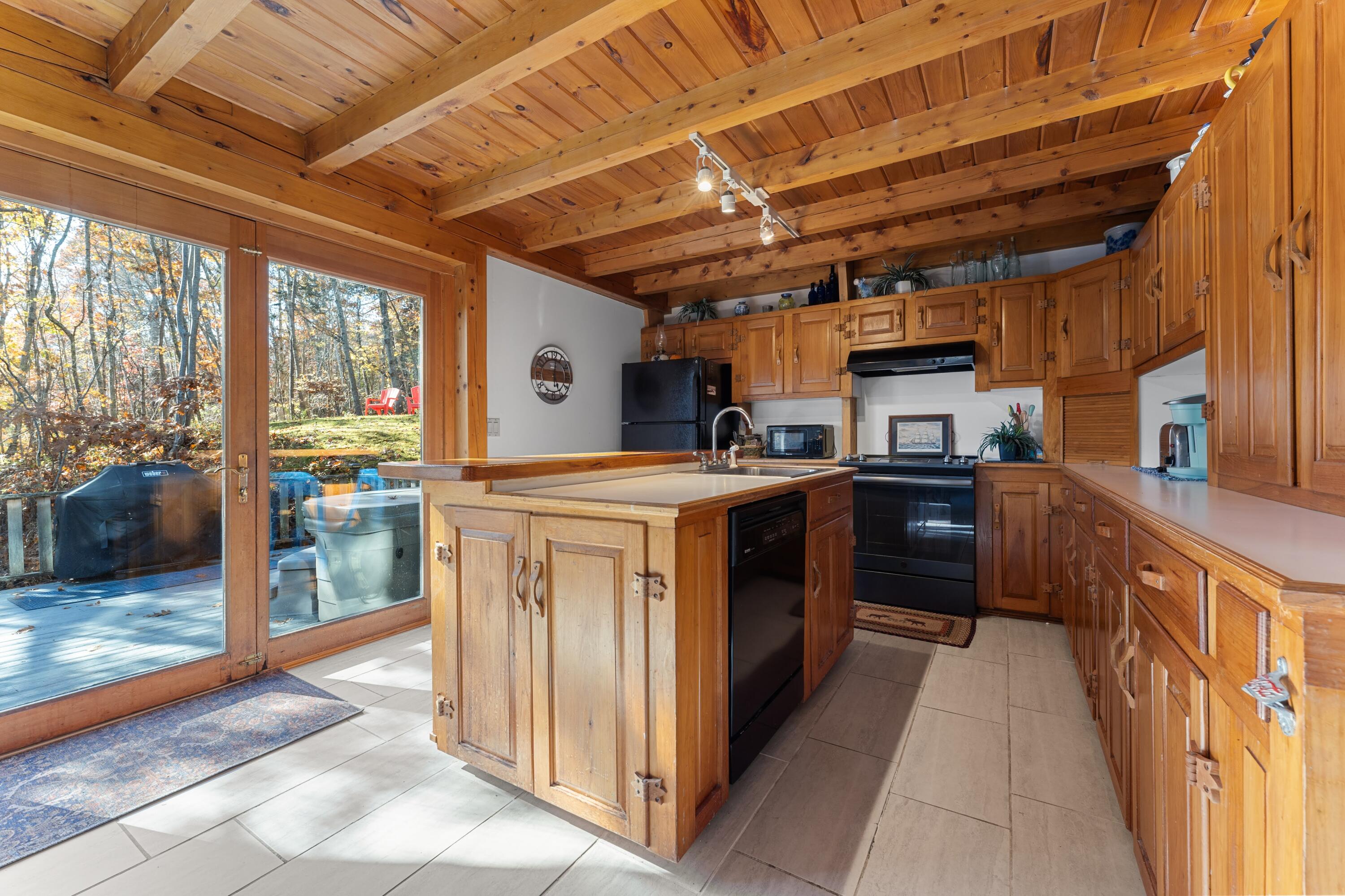 6 Abenaki Road Boothbay Harbor, ME 04538 - Photo 13 of 60