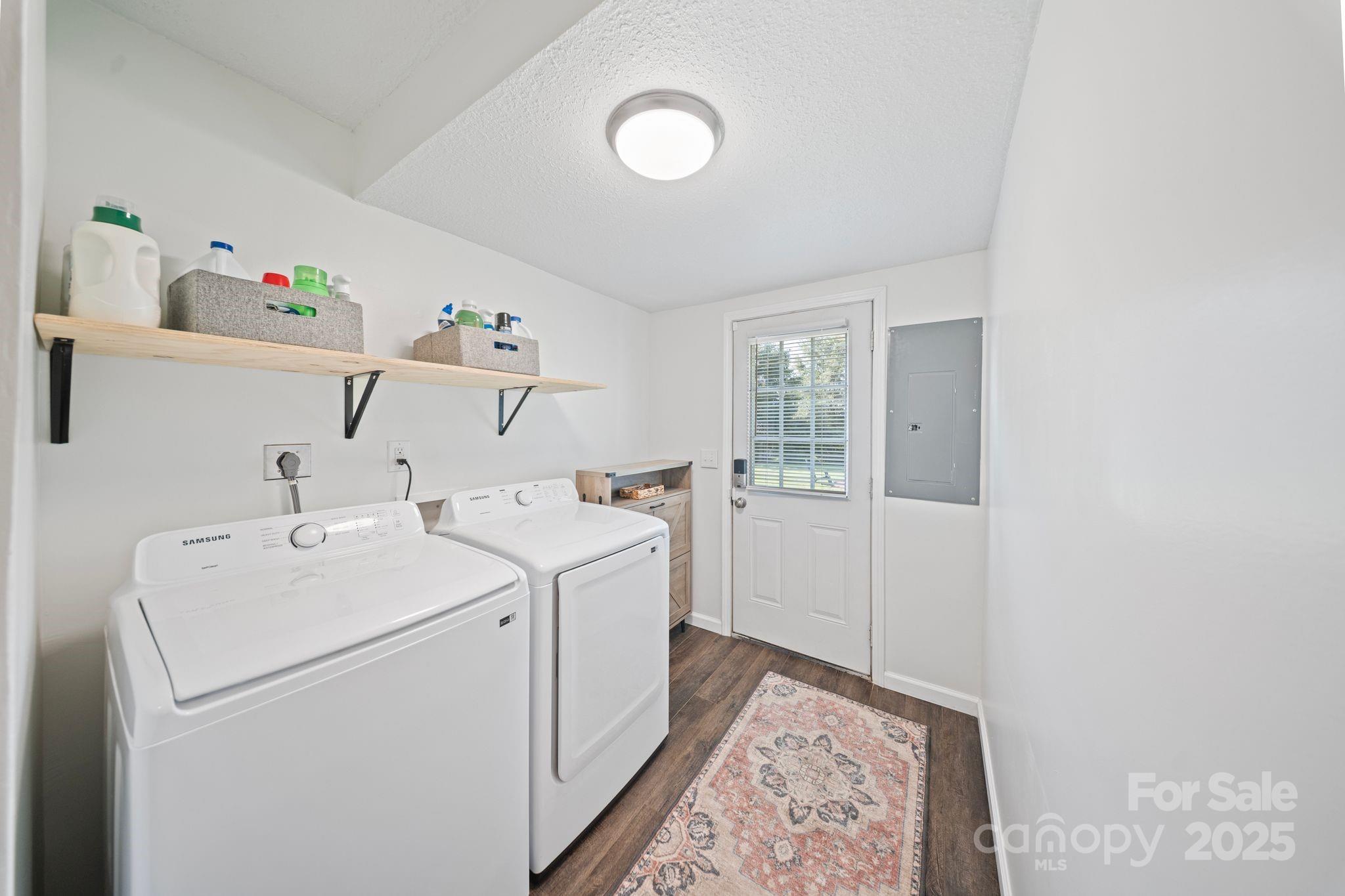 5703 Valley Field Road Southeast Hickory, NC 28602 - Photo 12 of 33 a utility room with dryer and washer