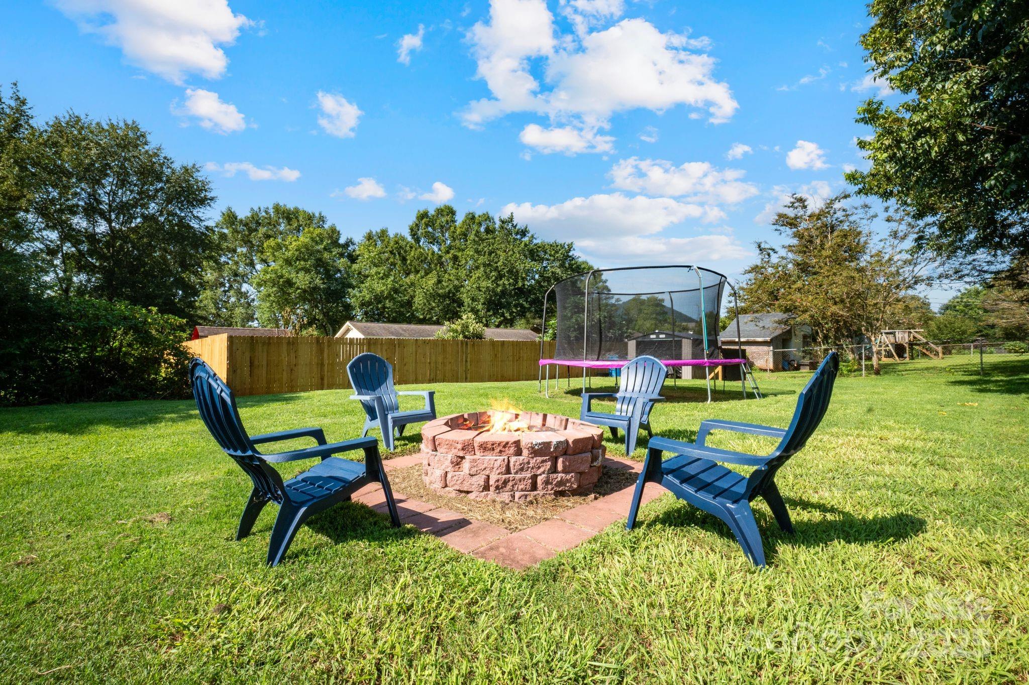 5703 Valley Field Road Southeast Hickory, NC 28602 - Photo 29 of 33