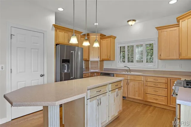 $865,000 | 109 Yorkshire Court, Troy, IL 62294