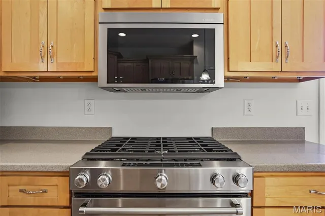 $865,000 | 109 Yorkshire Court, Troy, IL 62294