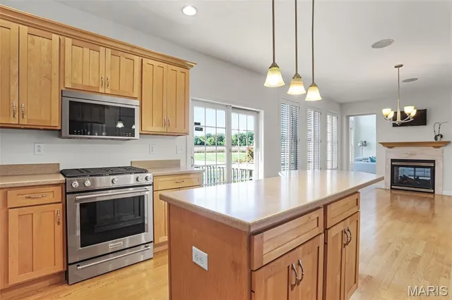 $865,000 | 109 Yorkshire Court, Troy, IL 62294