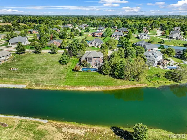 $865,000 | 109 Yorkshire Court, Troy, IL 62294