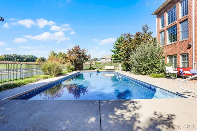 $865,000 | 109 Yorkshire Court, Troy, IL 62294