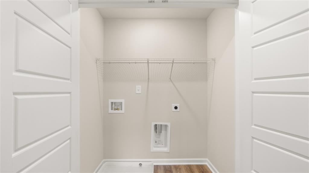 121 Kenmore Circle Perry, GA 31069 - Photo 25 of 28 a bathroom with a shower