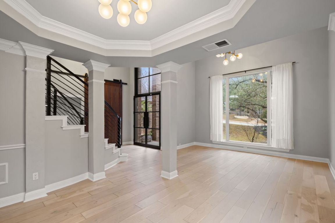 2137 Rivina Drive Austin, TX 78733 - Photo 12 of 39 Dinin