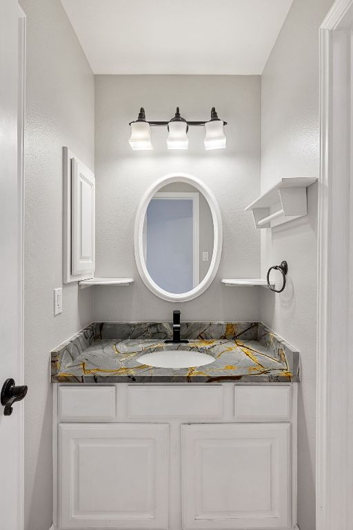 2137 Rivina Drive Austin, TX 78733 - Photo 32 of 39 Bathroom featuring vanity