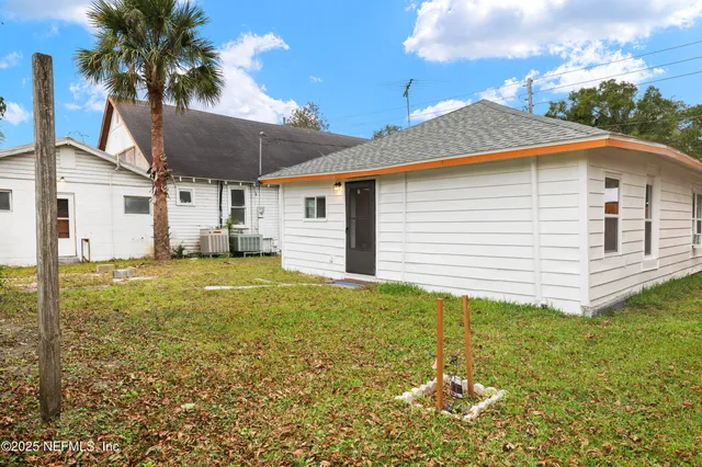 $1,700 | 269 West King Street, St. Augustine, FL 32084
